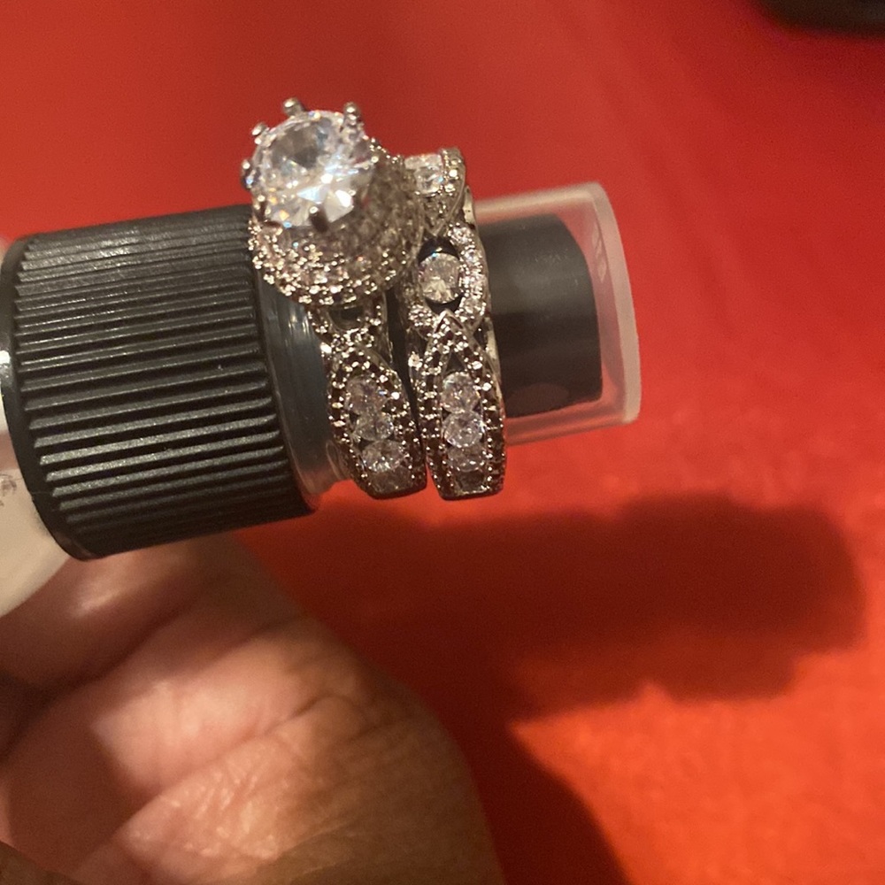 This Beautiful Two Piece Ring Set - image 5